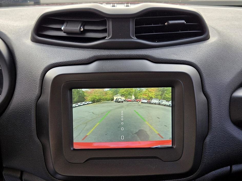 2020 Jeep Renegade Latitude photo 22