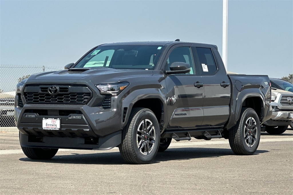 2025 Toyota Tacoma TRD Sport Double Cab photo 8