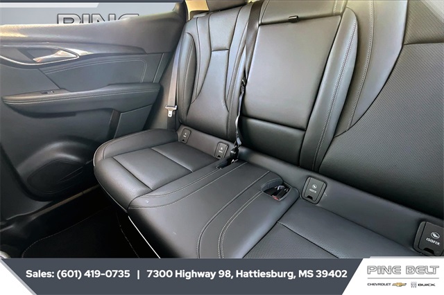2023 Buick Envision Essence photo 18