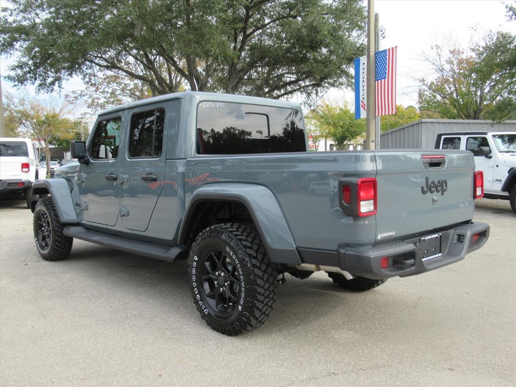 2025 Jeep Gladiator Sport photo 4