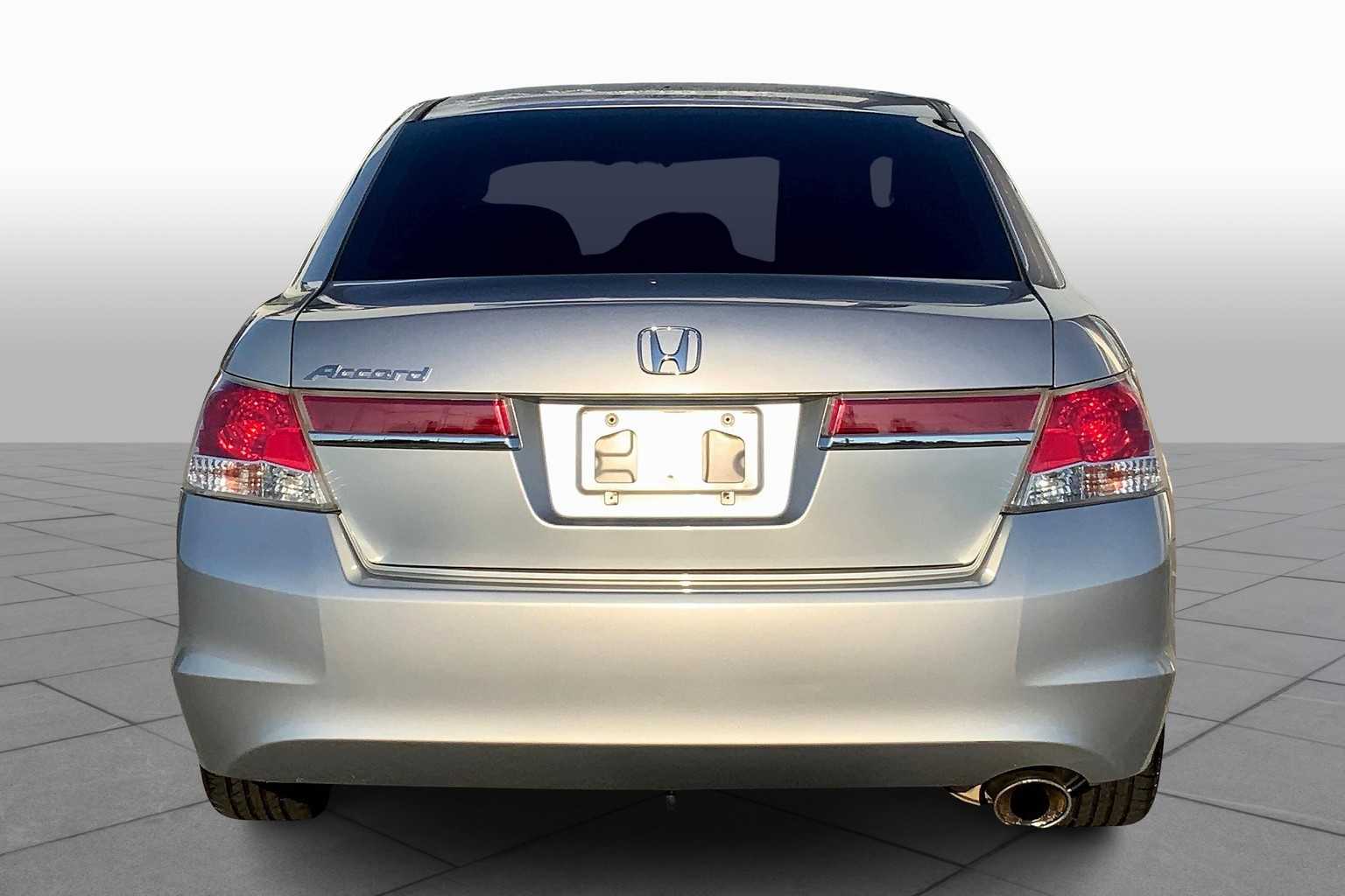 2011 Honda Accord LX-P photo 3