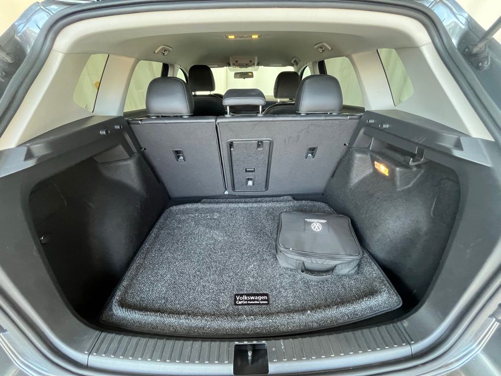 2022 Volkswagen Taos SE photo 24