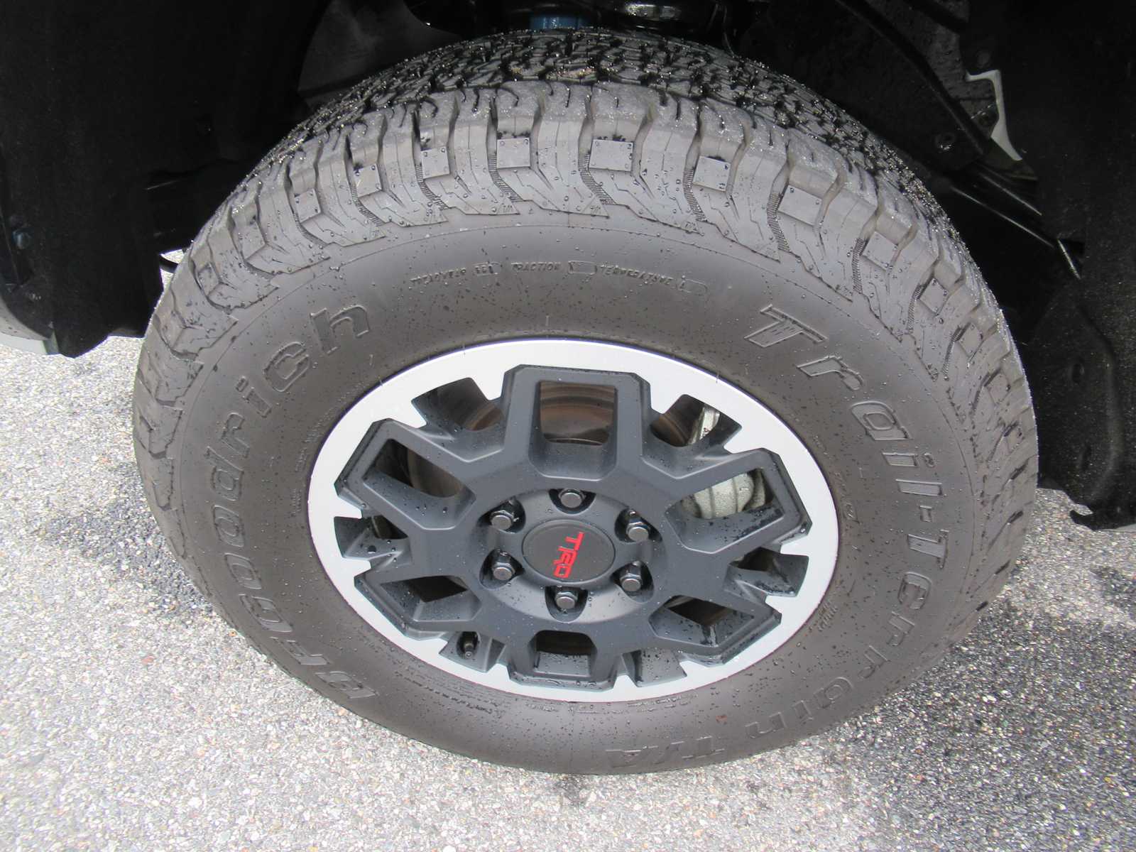 2024 Toyota Tacoma TRD Double Cab photo 10