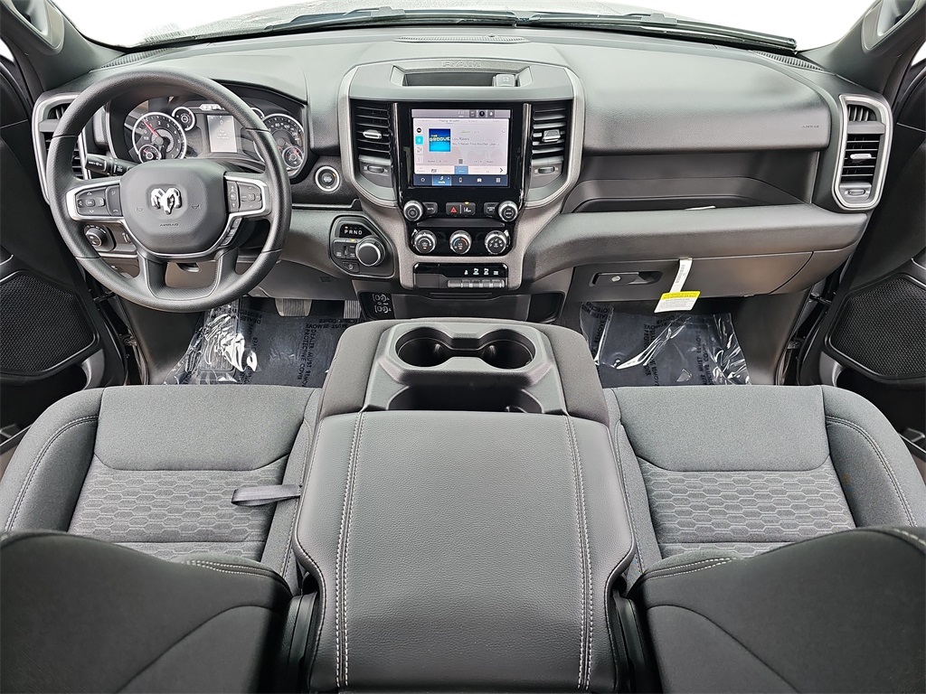 2025 Ram 1500 Tradesman photo 9
