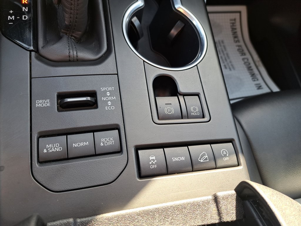2020 Toyota Highlander XLE photo 16