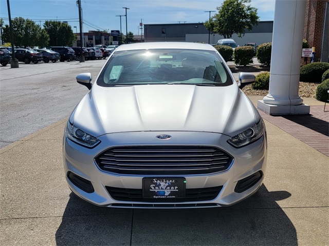 2016 Ford Fusion S photo 7