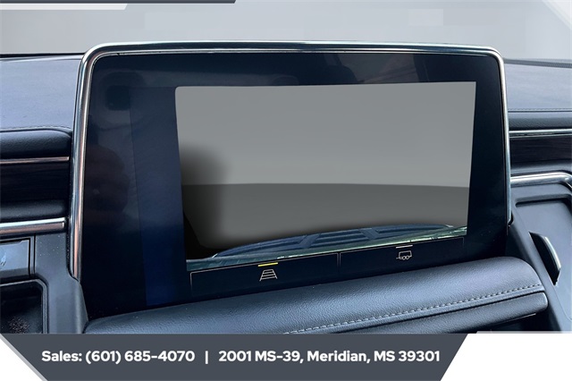 2023 Chevrolet Suburban LT photo 14