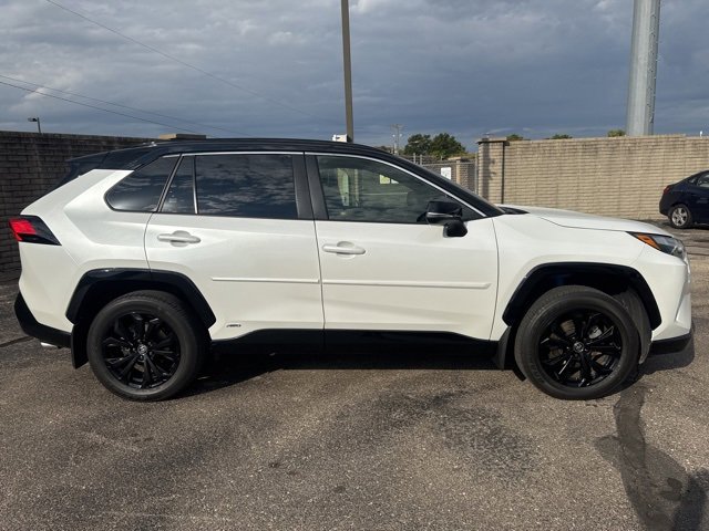2024 Toyota RAV4 Hybrid XSE photo 7