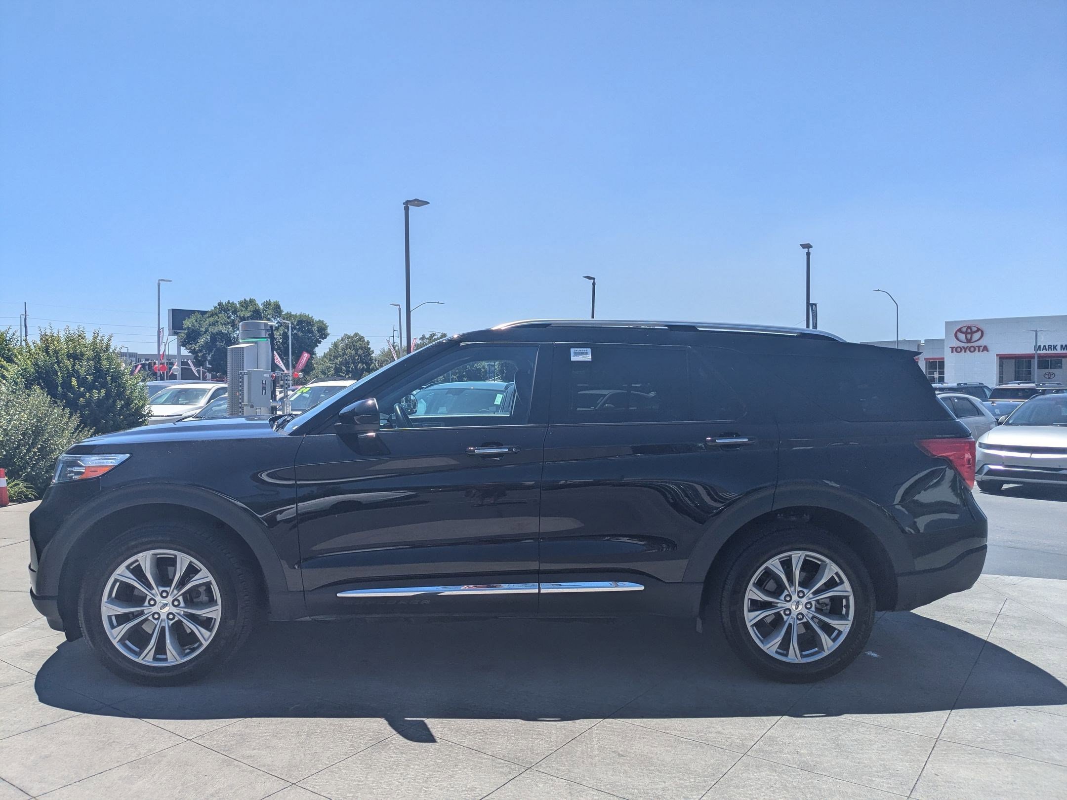 2024 Ford Explorer Limited photo 6