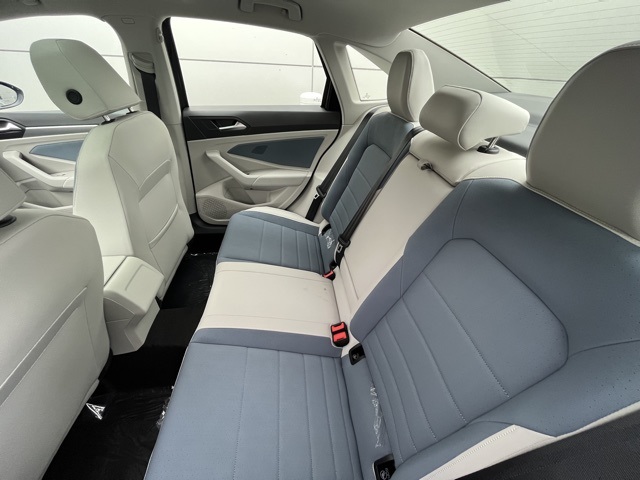 2026 Volkswagen Jetta SE photo 3