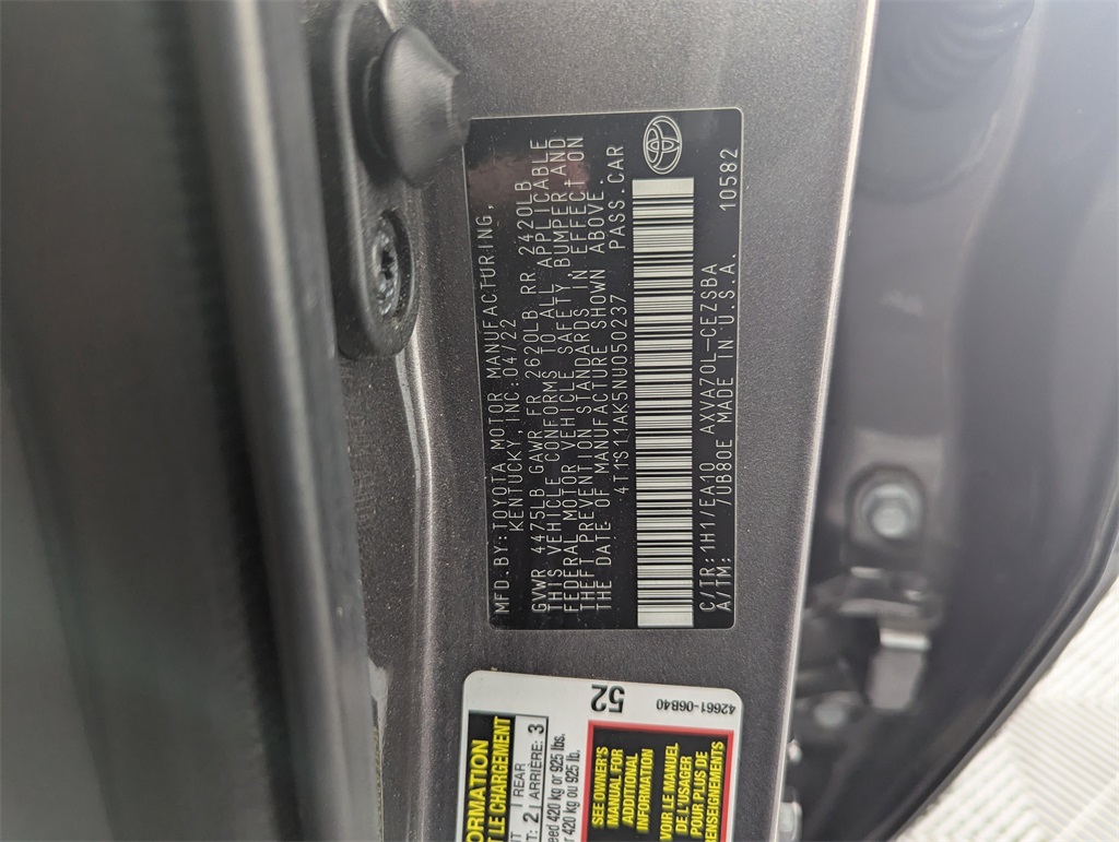 2022 Toyota Camry SE photo 37