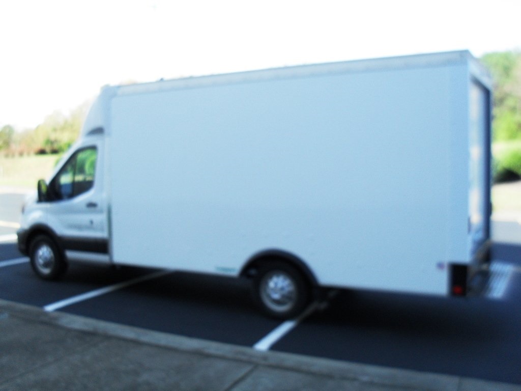 2024 Ford Transit photo 4