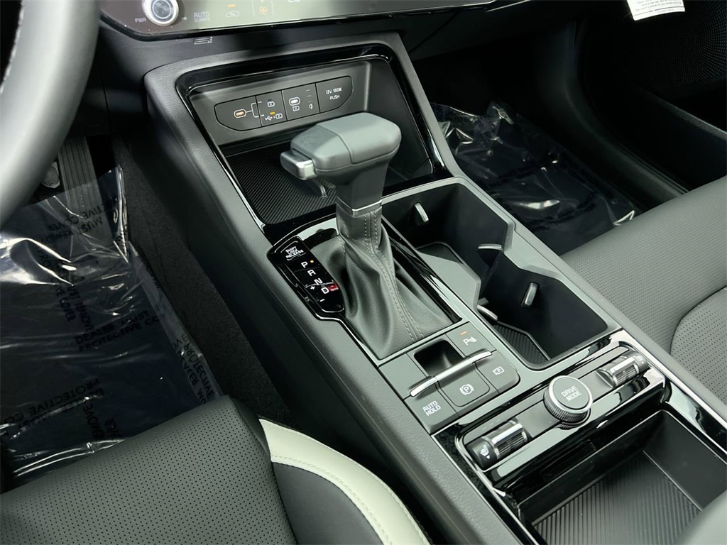 2025 Kia K5 GT-Line photo 21