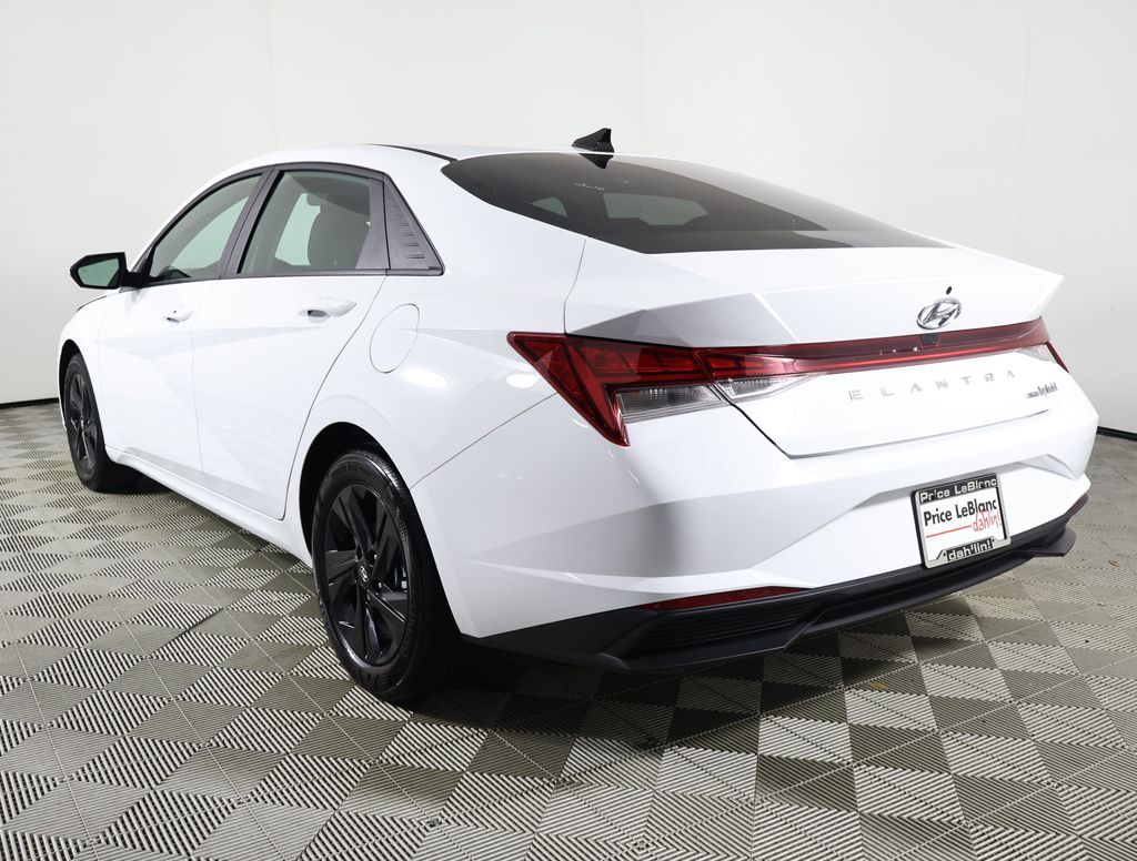 2023 Hyundai Elantra Hybrid Blue photo 4