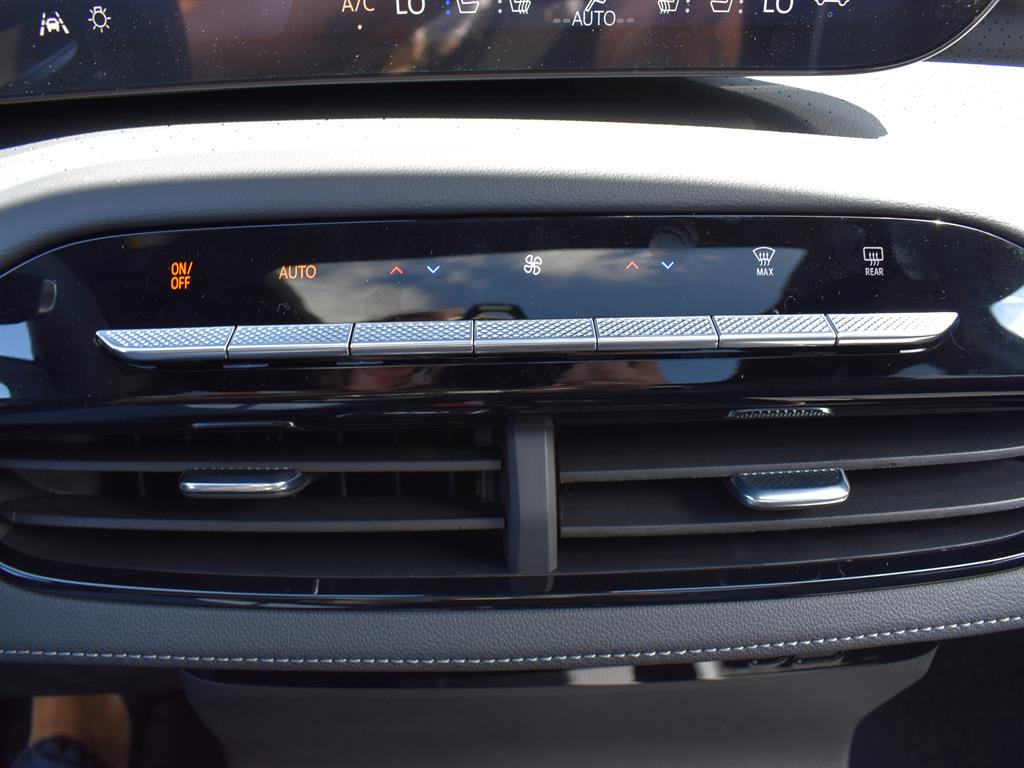2026 Buick Enclave Avenir photo 22