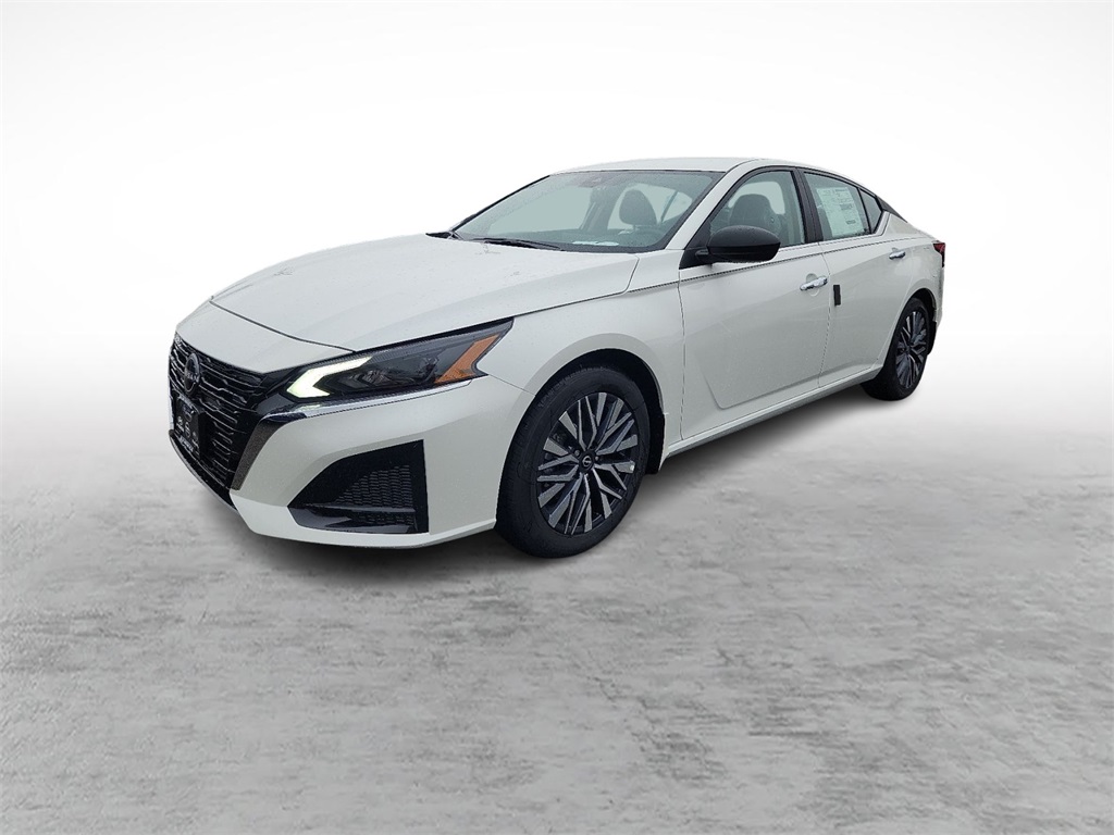 2025 Nissan Altima SV photo 3