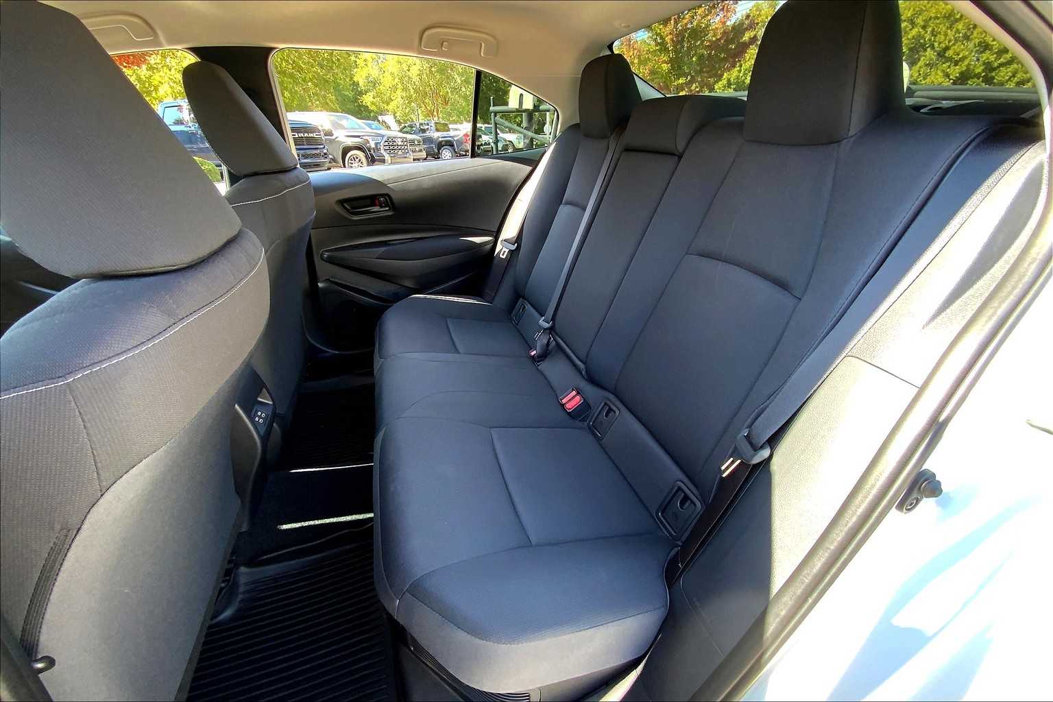 2024 Toyota Corolla Hybrid LE photo 19