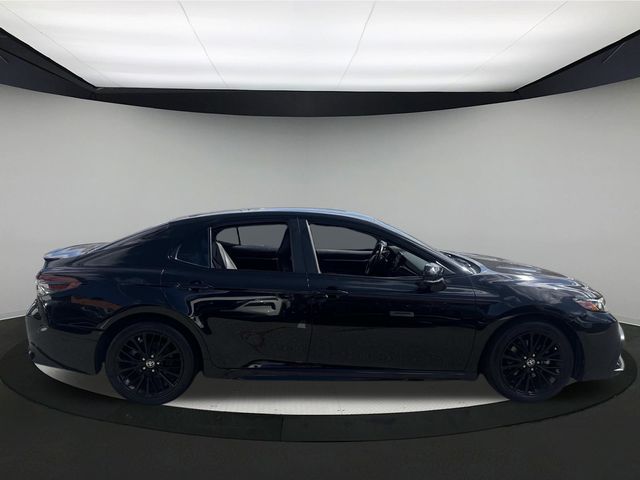 2022 Toyota Camry SE photo 3
