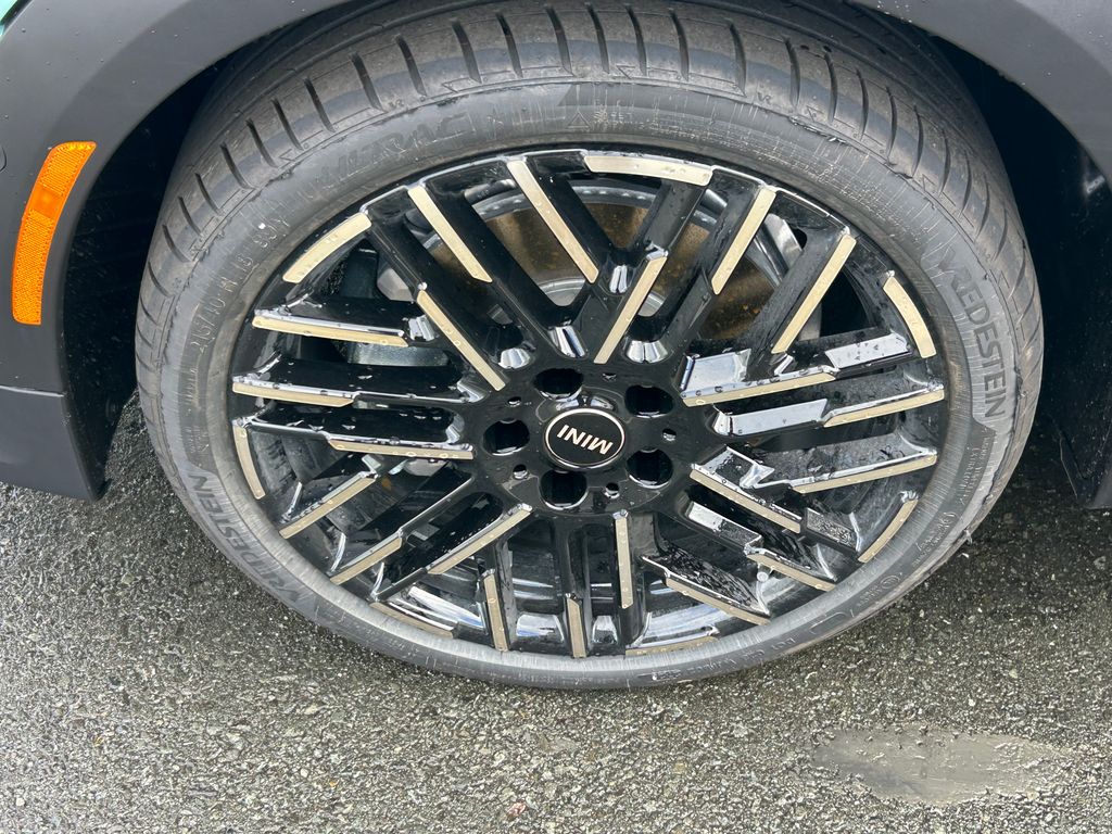 2026 Mini Cooper 4 Door Hardtop S Iconic photo 3