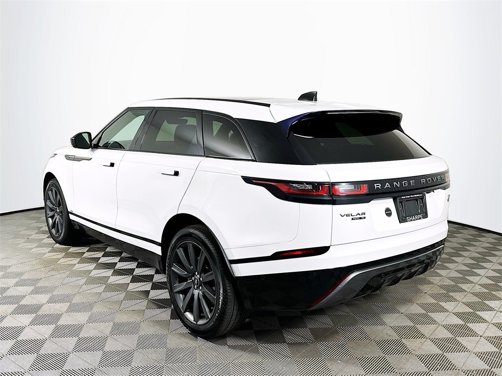 Used 2018 Fuji White Land Rover SE R-Dynamic image 7