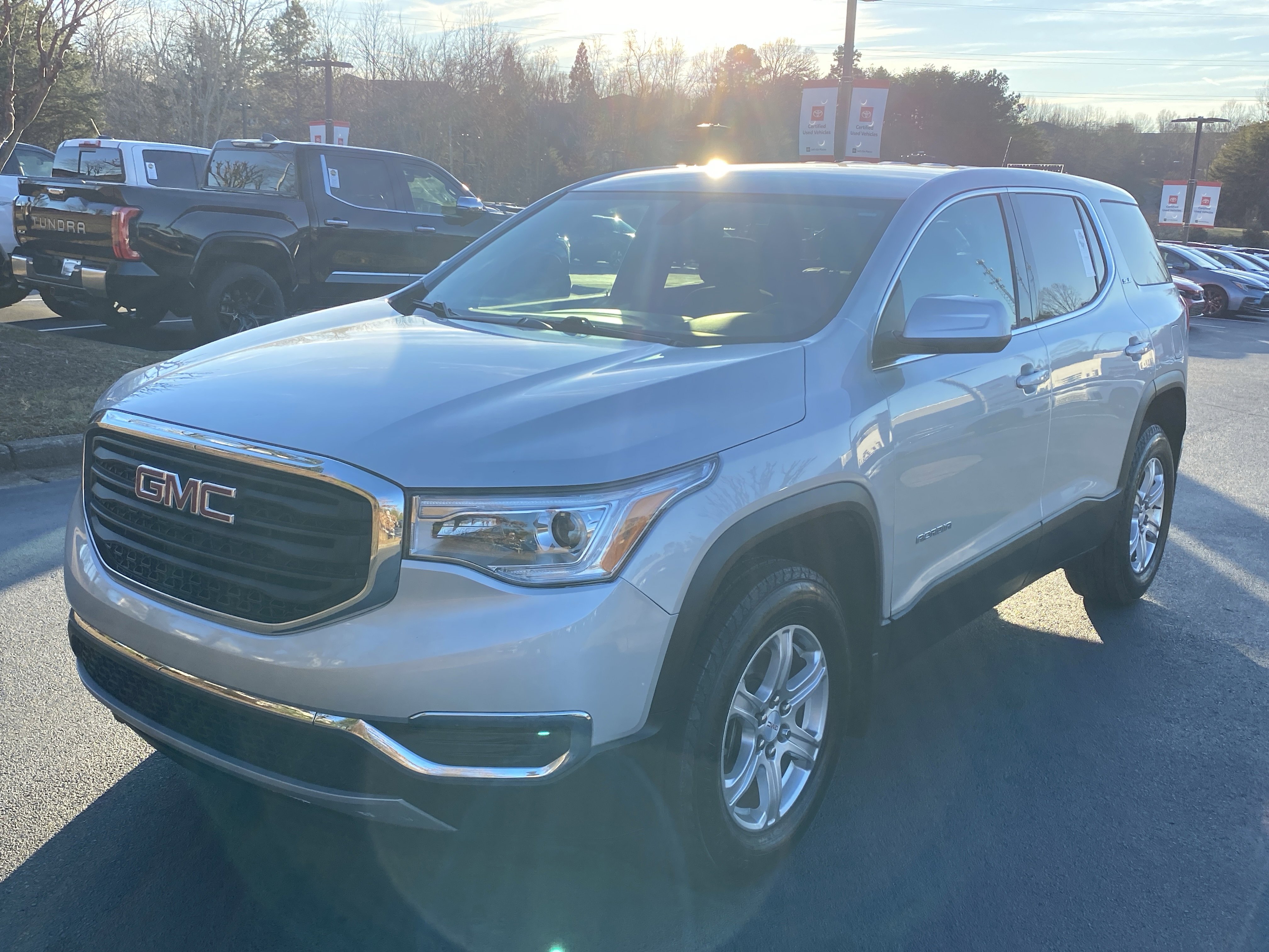 2019 GMC Acadia SL's photo