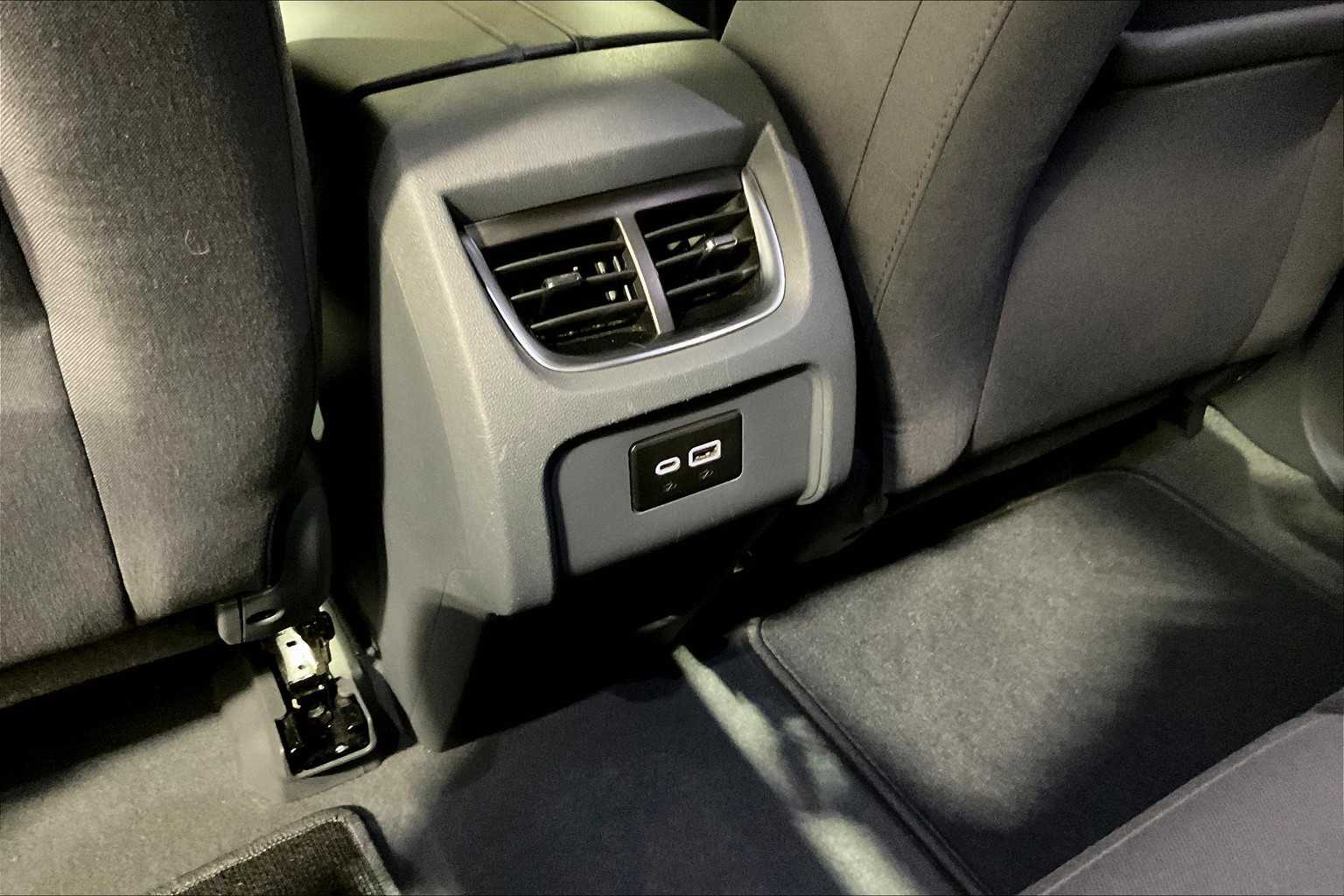 2021 Chevrolet Blazer 2LT photo 30