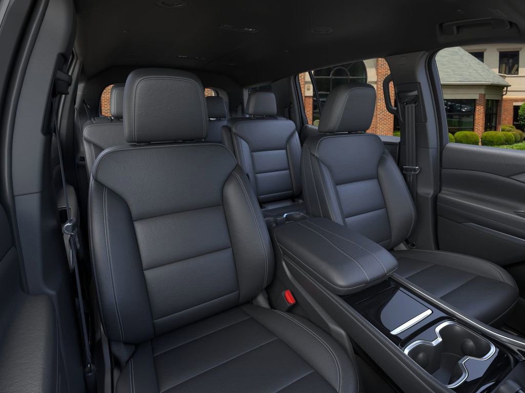 2026 Chevrolet Traverse photo 13