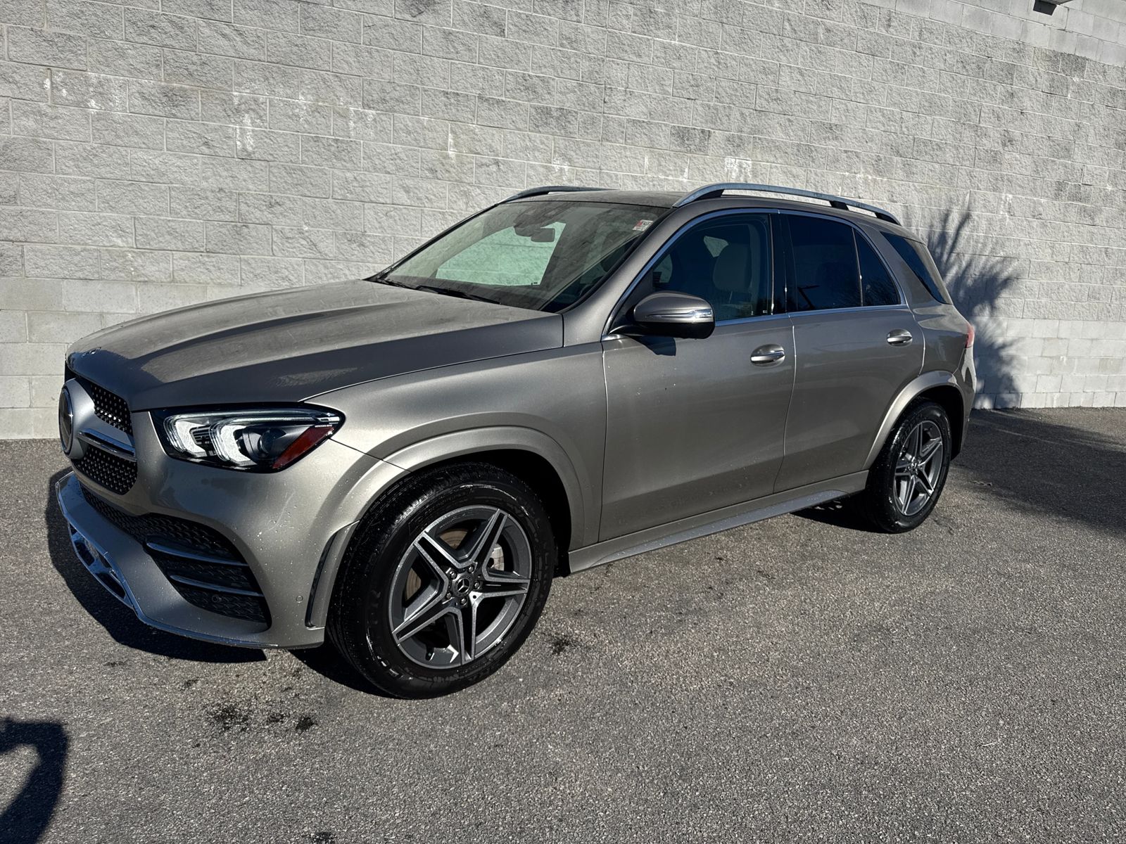 2023 Mercedes-Benz GLE Base's photo