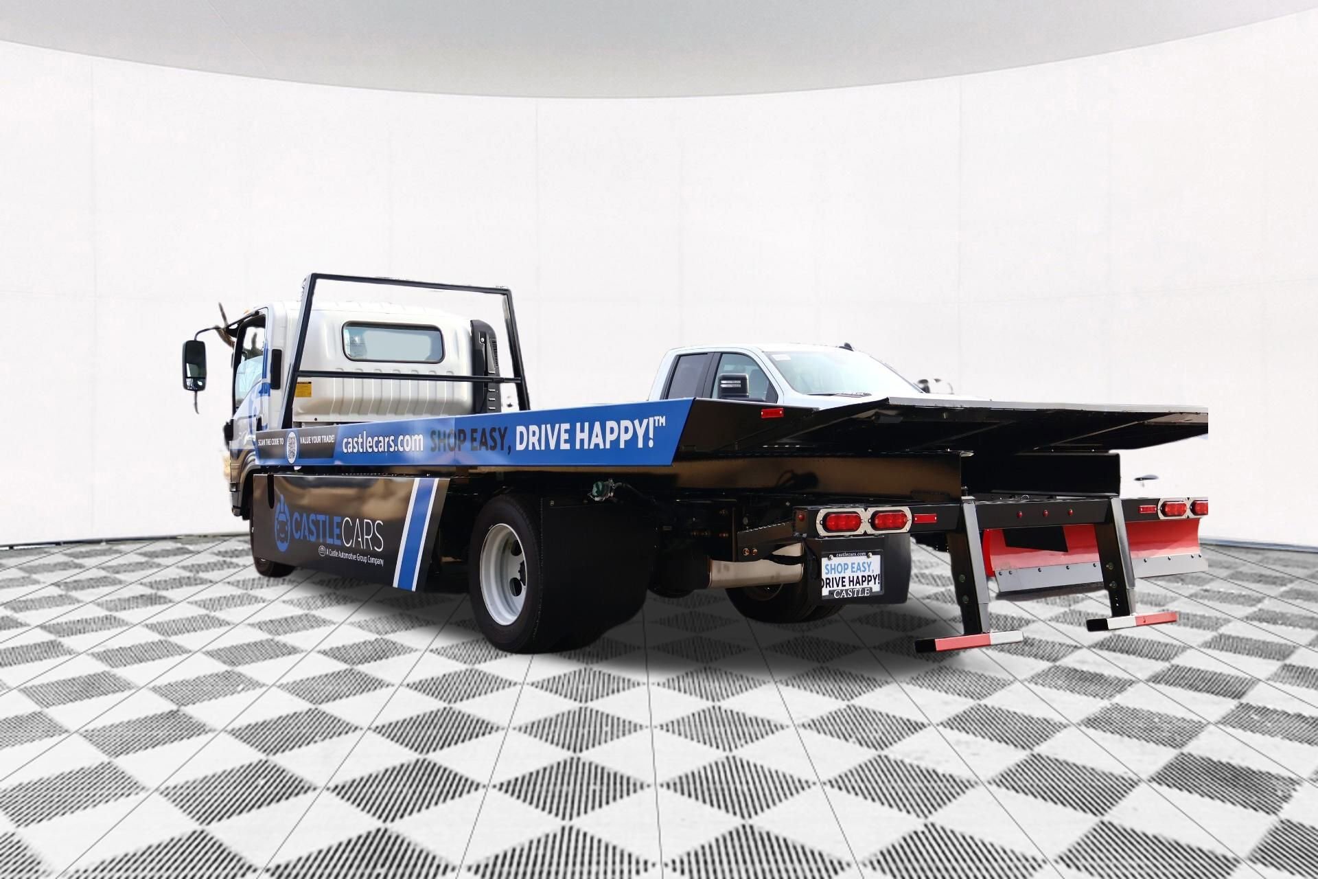 2023 Isuzu NRR Standard Cab photo 11