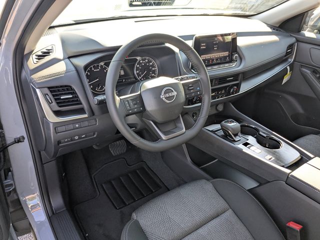 2026 Nissan Rogue SV photo 16