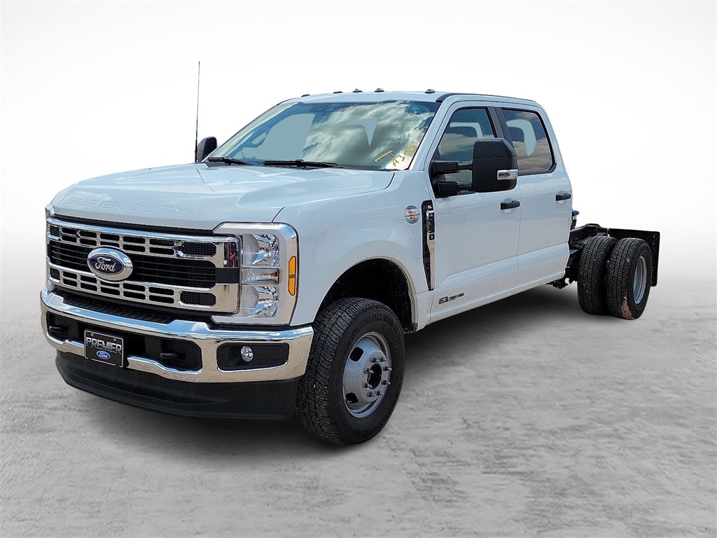 2025 Ford F-350 photo 5
