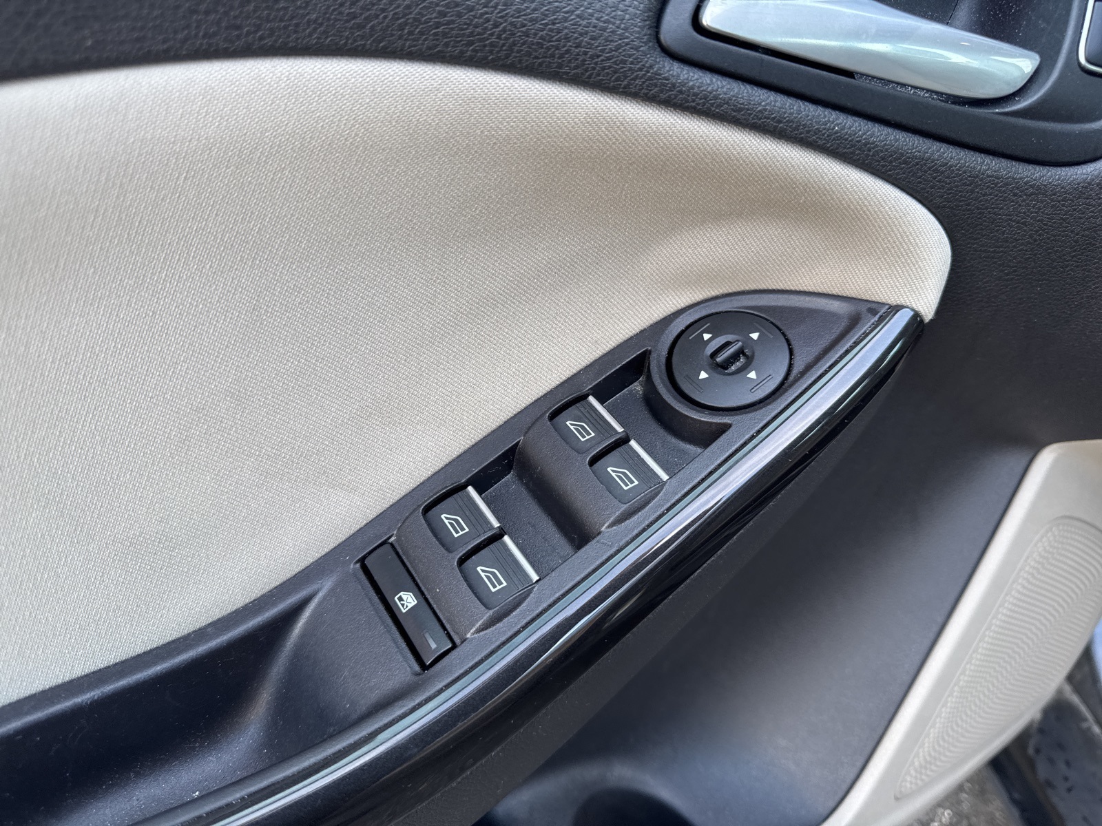 2017 Ford Focus Electric photo 25