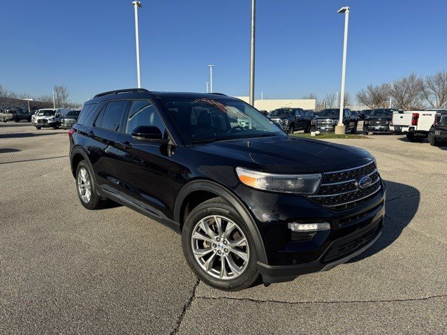 2023 Ford Explorer XLT's photo