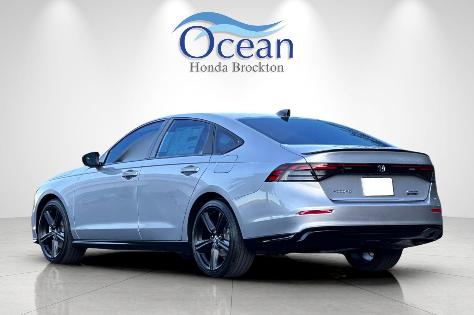 2025 Honda Accord Hybrid Sport-L photo 3