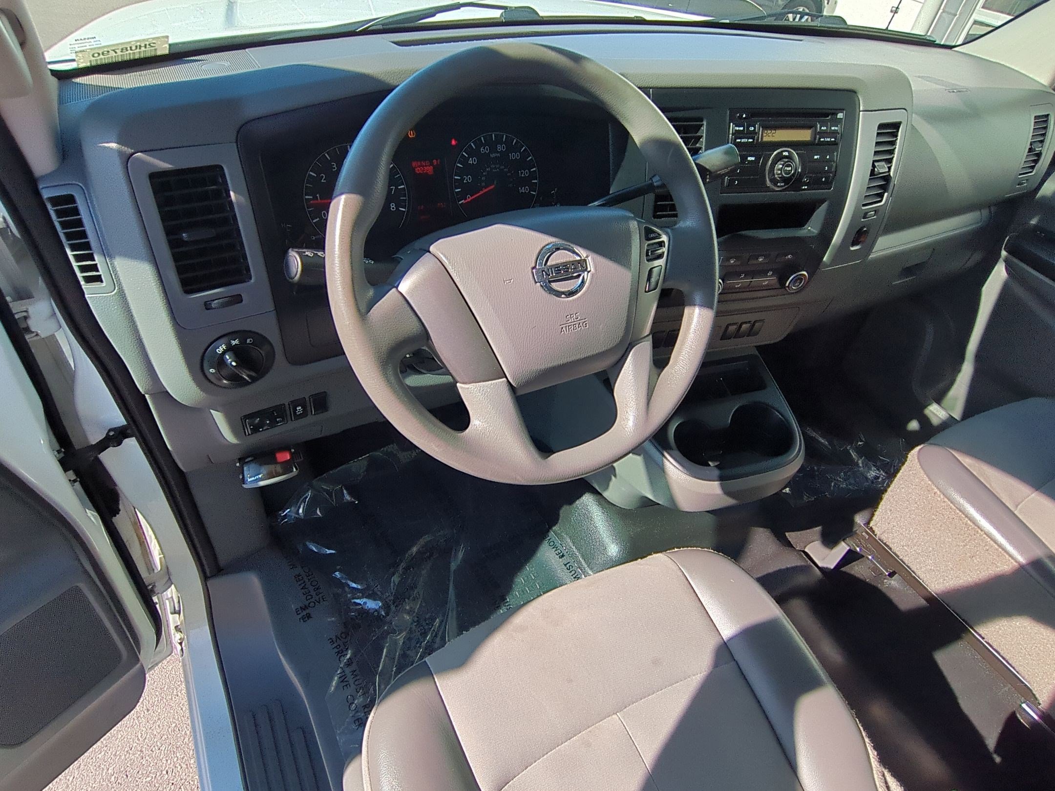2015 Nissan NV3500 photo 11