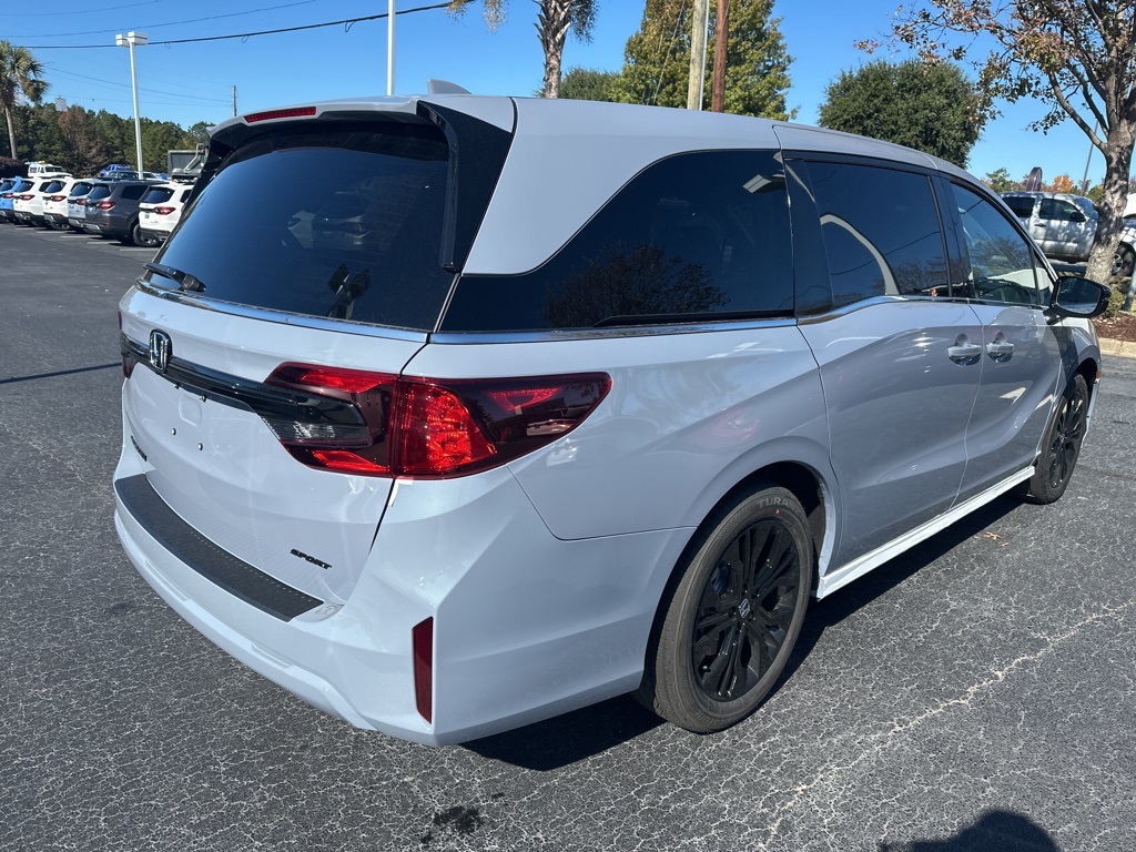 2026 Honda Odyssey photo 3