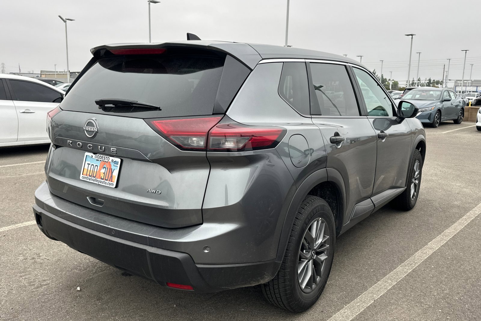 2024 Nissan Rogue S photo 3