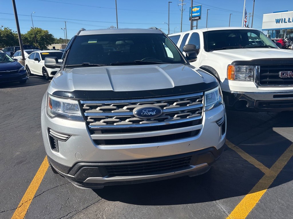 2018 Ford Explorer XLT photo 4