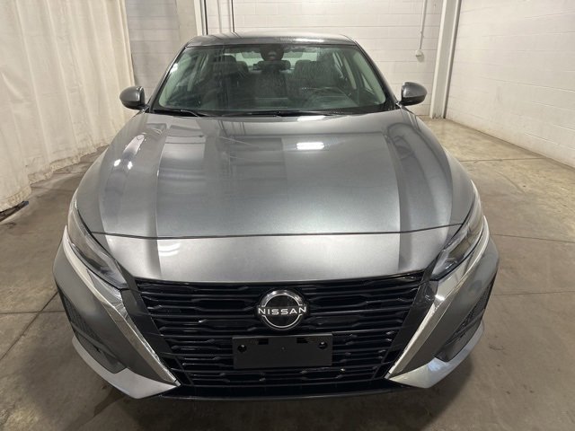 2023 Nissan Altima 2.5 SV photo 2