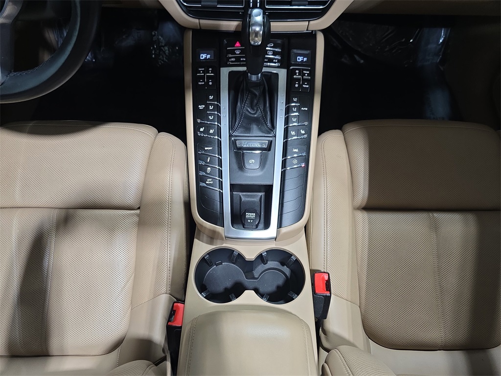 2021 Porsche Macan S photo 20