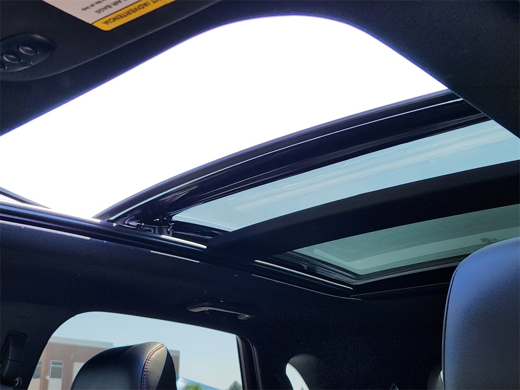 2021 Ford Edge ST-Line photo 25