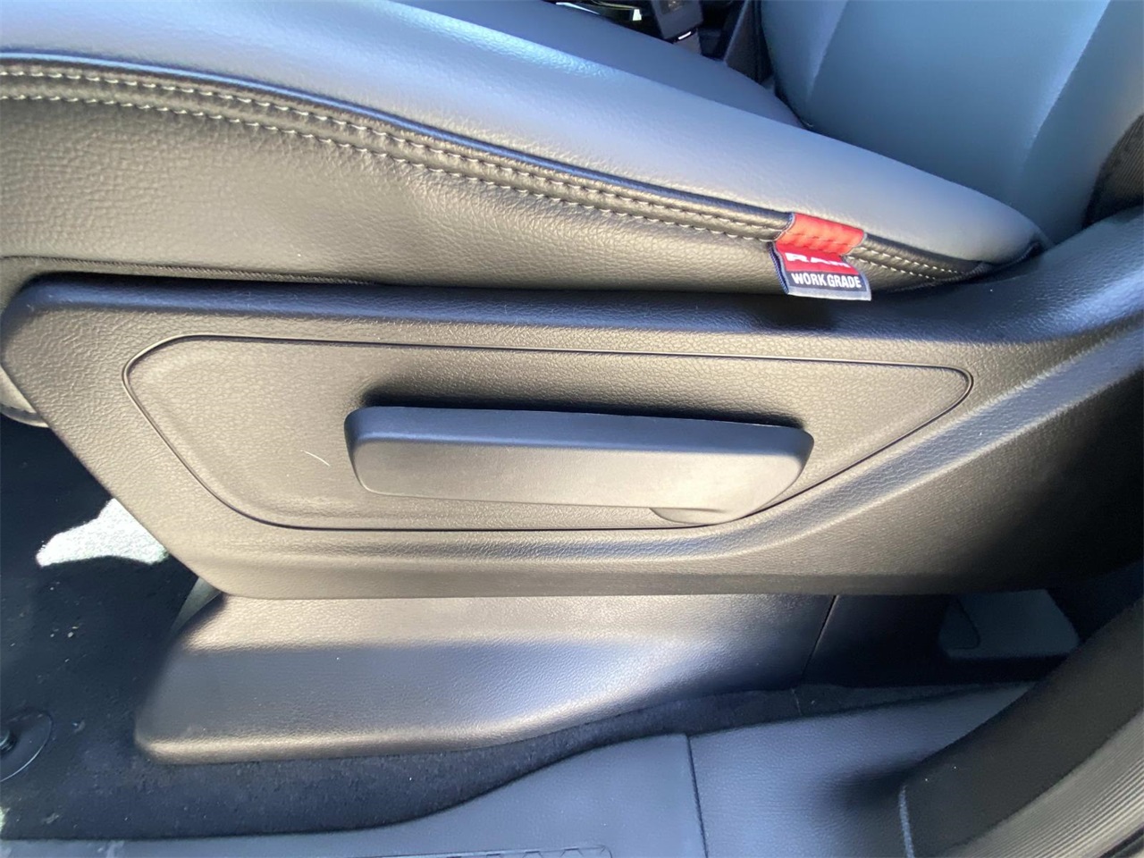 2025 Ram 1500 Tradesman photo 19