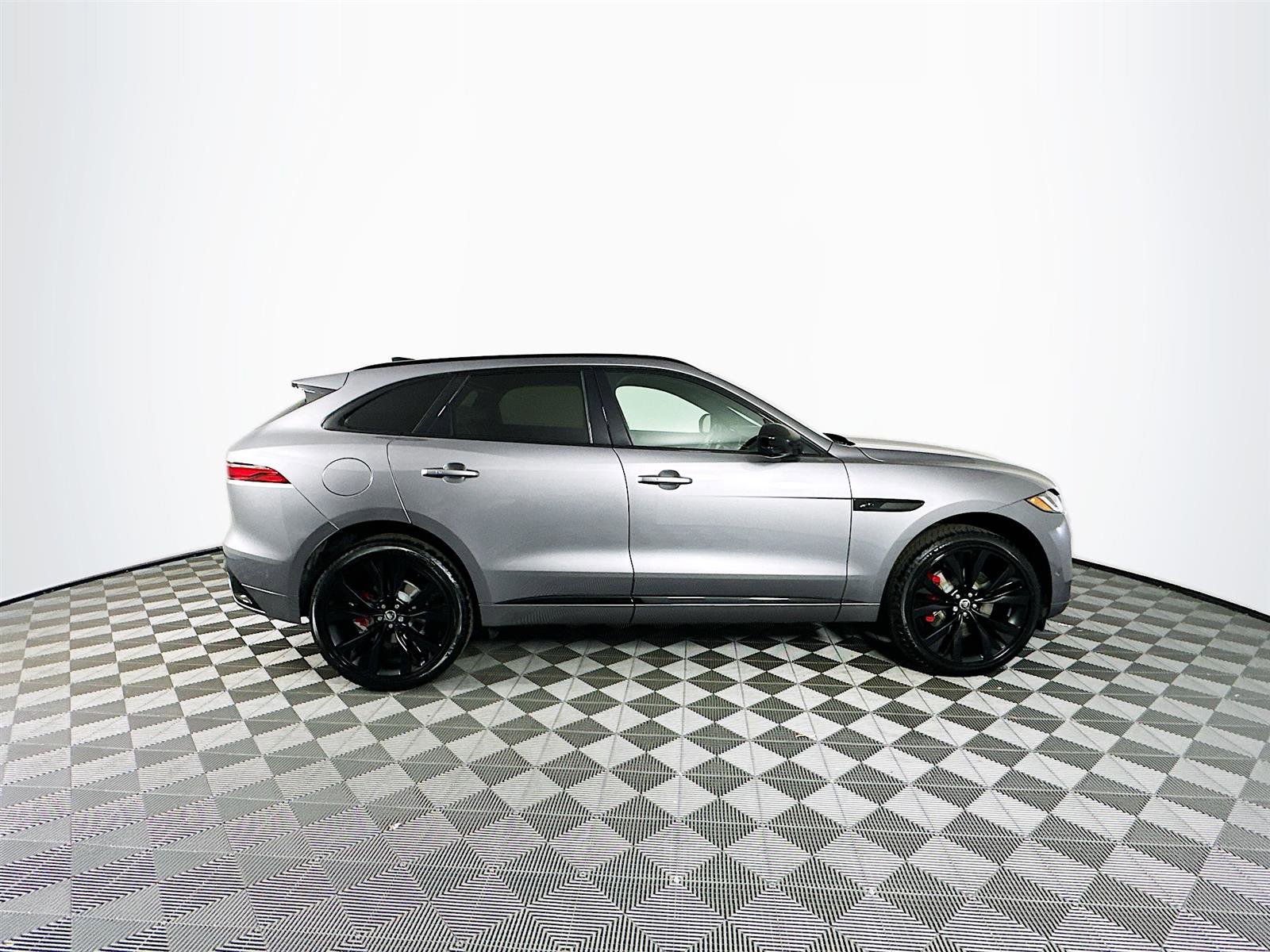 2025 Jaguar F-PACE P400 R-Dynamic S photo 4