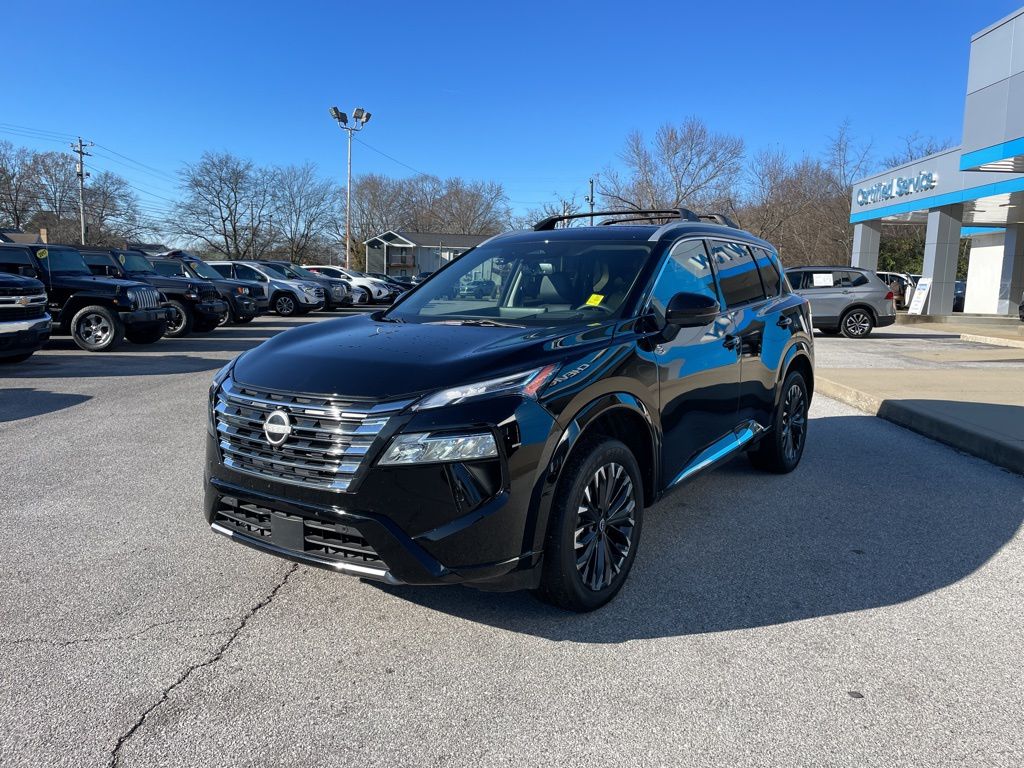 2024 Nissan Rogue Platinum photo 3