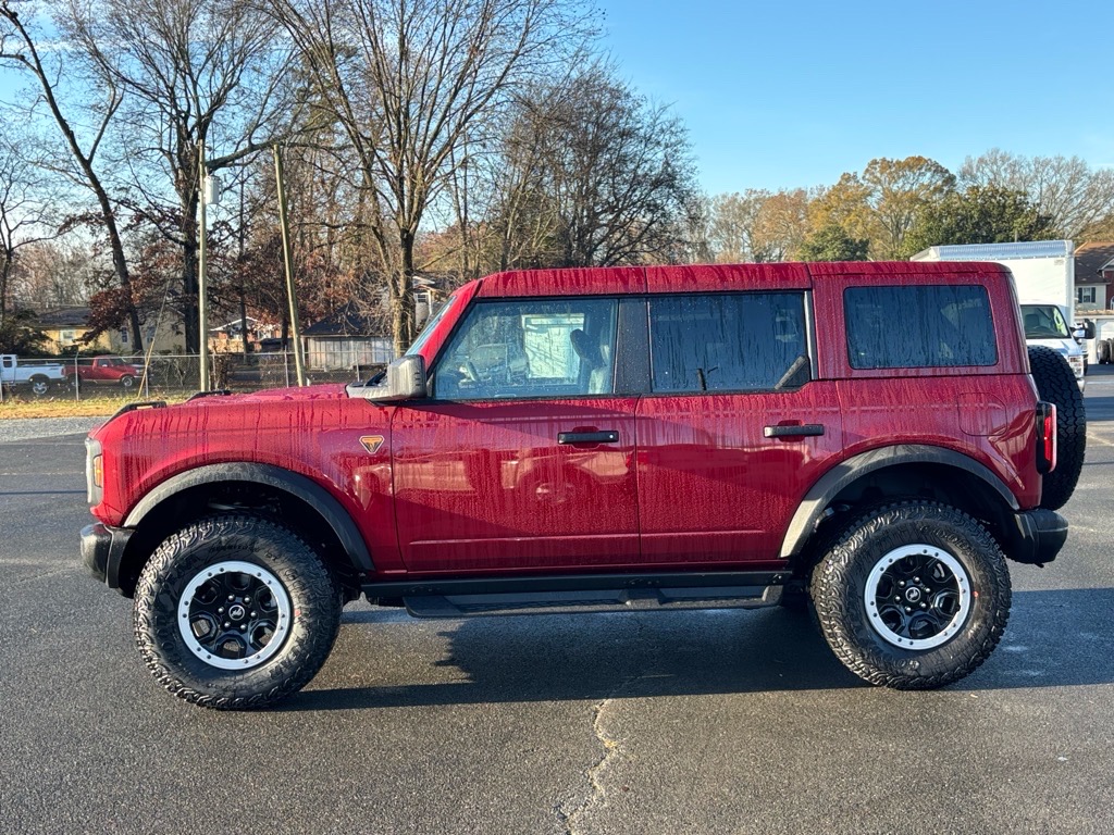 2025 Ford Bronco Badlands photo 2