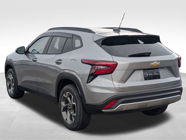 2024 Chevrolet Trax LT photo 3