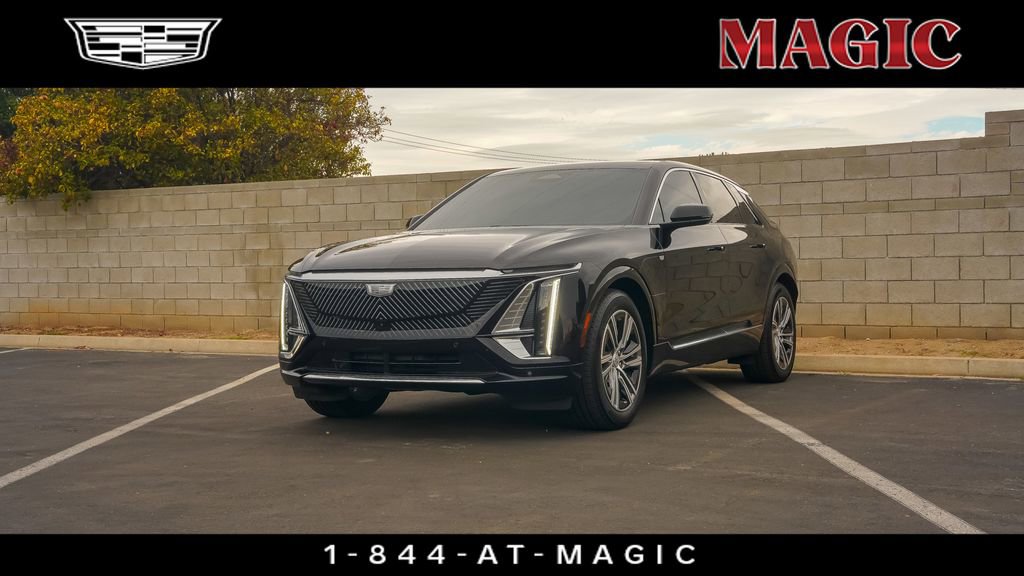 2025 Cadillac LYRIQ Luxury 1