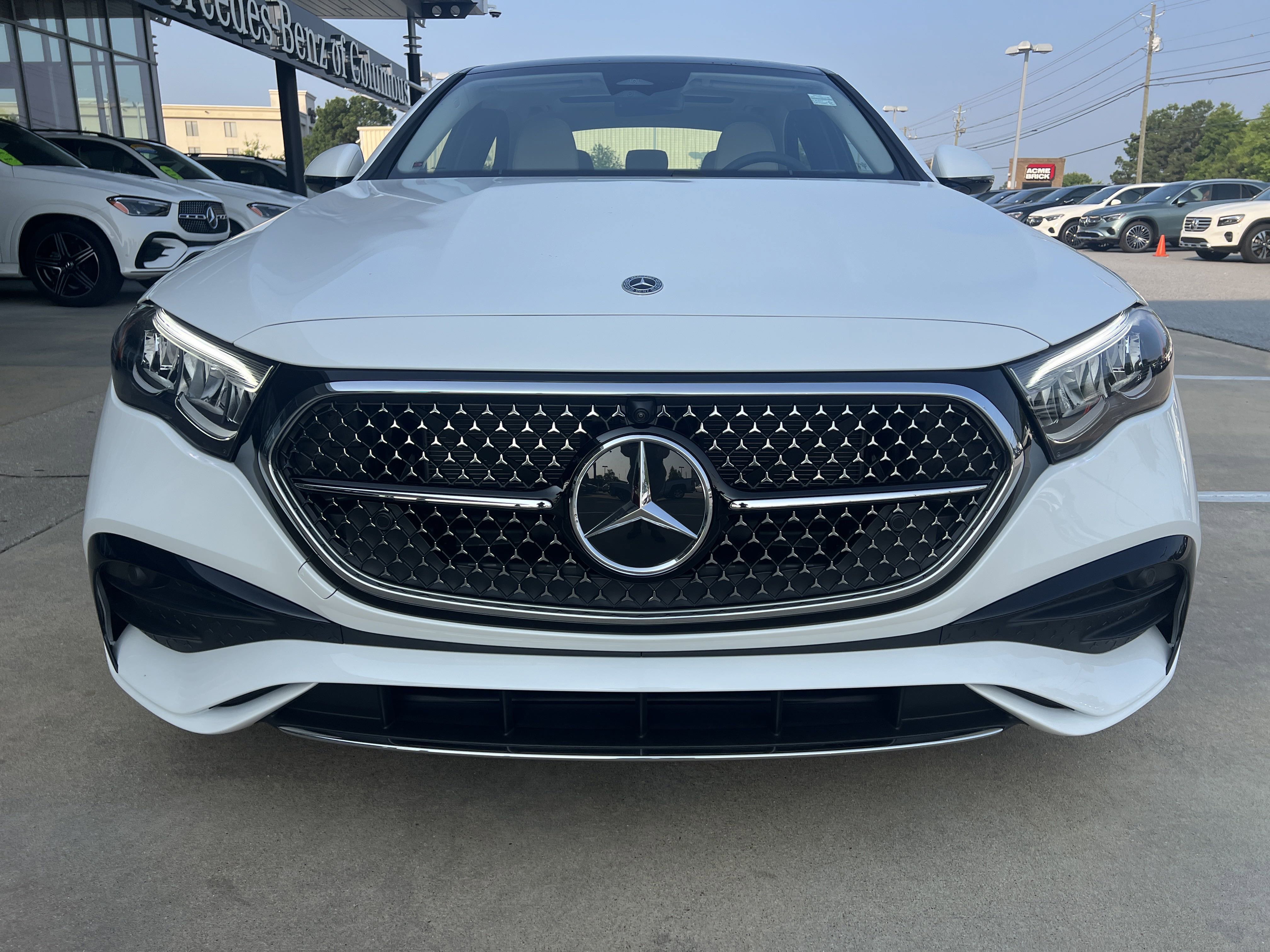 2025 Mercedes Benz E photo 3