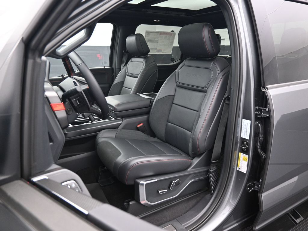 2025 Ford F-150 Raptor photo 7