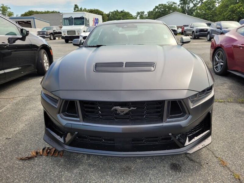 2025 Ford Mustang Dark Horse photo 2